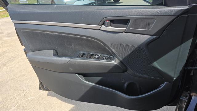 Hyundai Elantra  2018