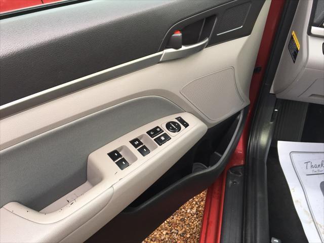 Hyundai Elantra  2017