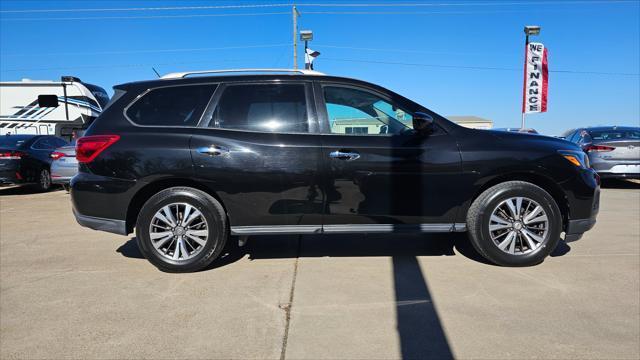 Nissan Pathfinder  2017