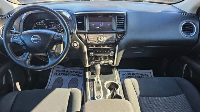 Nissan Pathfinder  2017