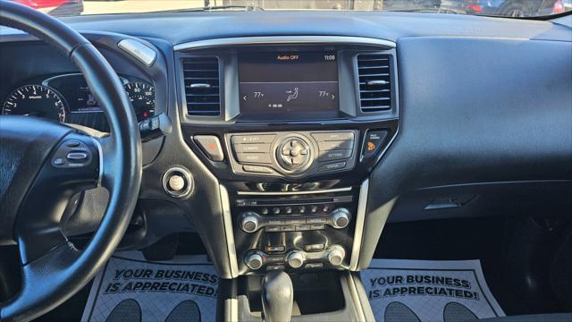 Nissan Pathfinder  2017