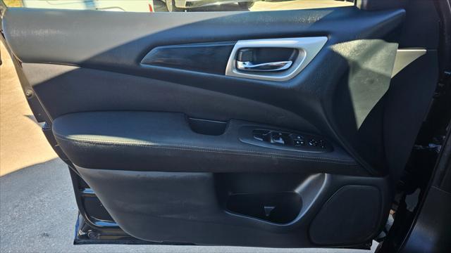 Nissan Pathfinder  2017