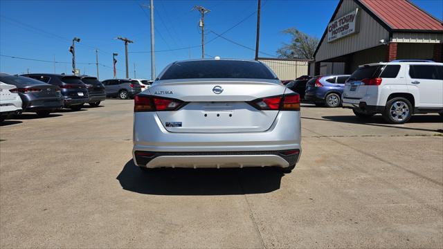 Nissan Altima  2020