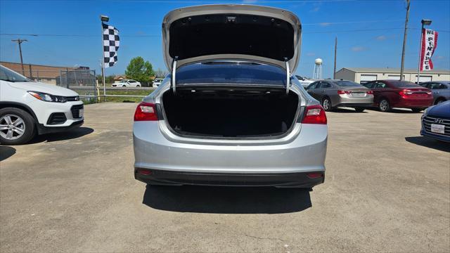 Chevrolet Malibu  2018