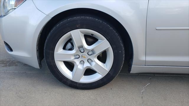 Chevrolet Malibu  2012