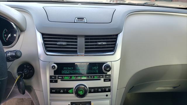 Chevrolet Malibu  2012