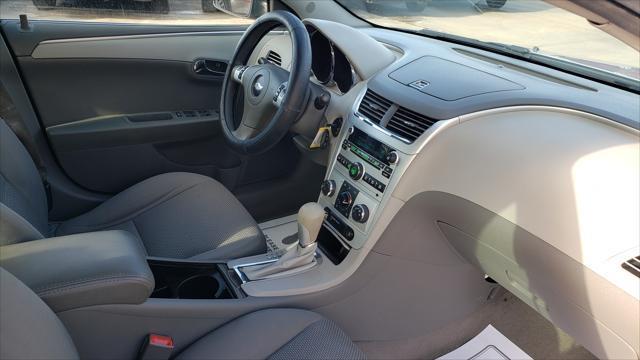 Chevrolet Malibu  2012