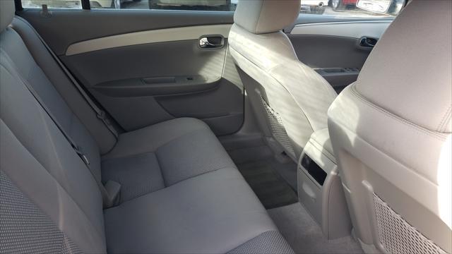 Chevrolet Malibu  2012