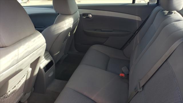 Chevrolet Malibu  2012