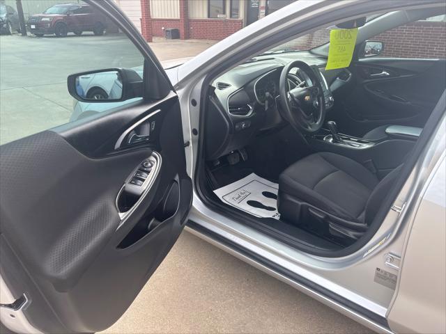 Chevrolet Malibu  2016