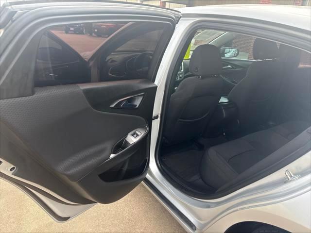 Chevrolet Malibu  2016