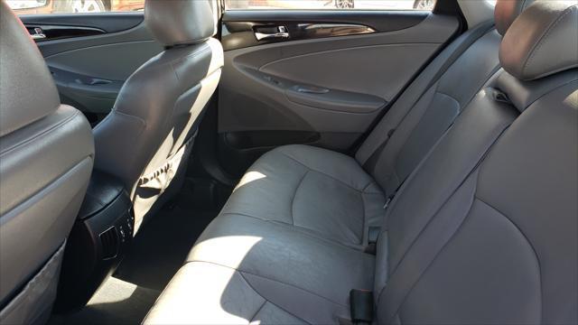 Hyundai Sonata  2011