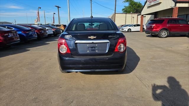 Chevrolet Sonic  2015