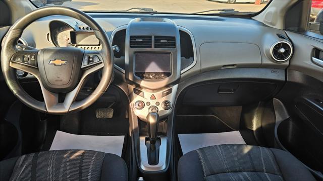 Chevrolet Sonic  2015