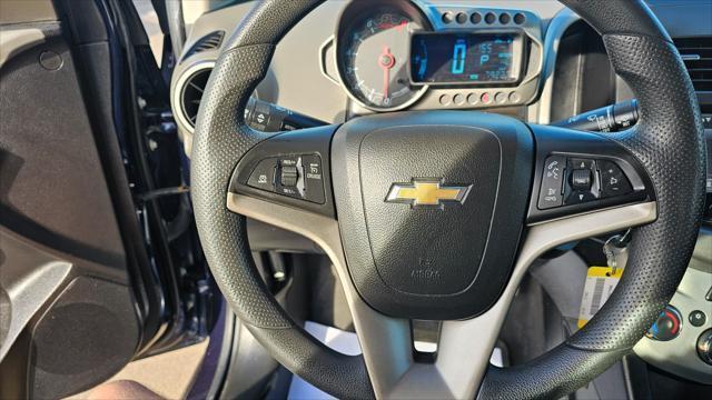 Chevrolet Sonic  2015