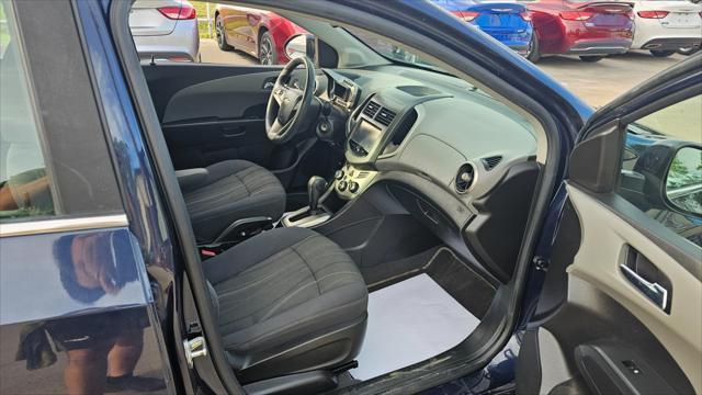 Chevrolet Sonic  2015