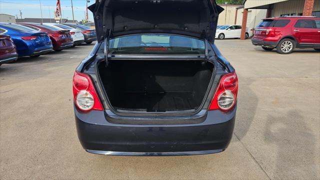 Chevrolet Sonic  2015