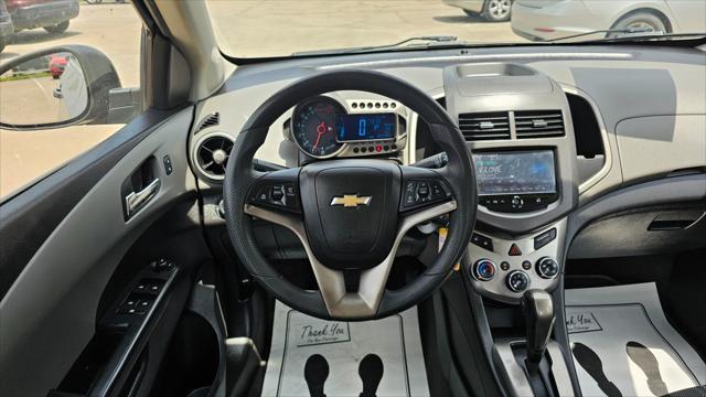 Chevrolet Sonic  2015