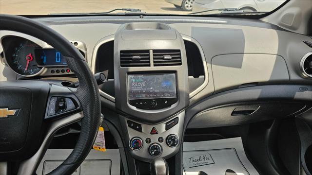 Chevrolet Sonic  2015