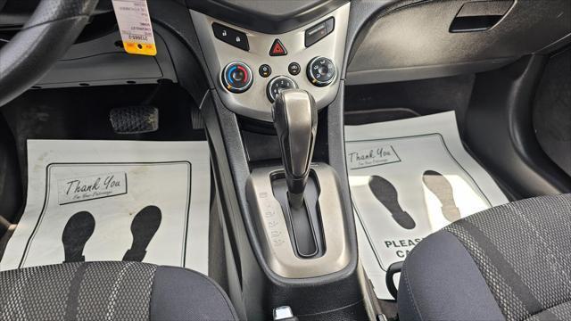 Chevrolet Sonic  2015