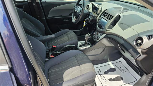 Chevrolet Sonic  2015