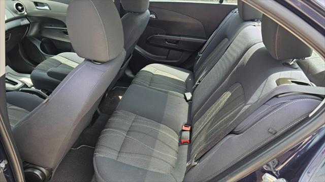 Chevrolet Sonic  2015