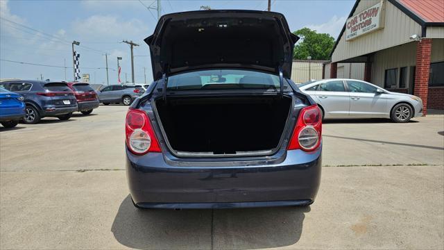 Chevrolet Sonic  2015