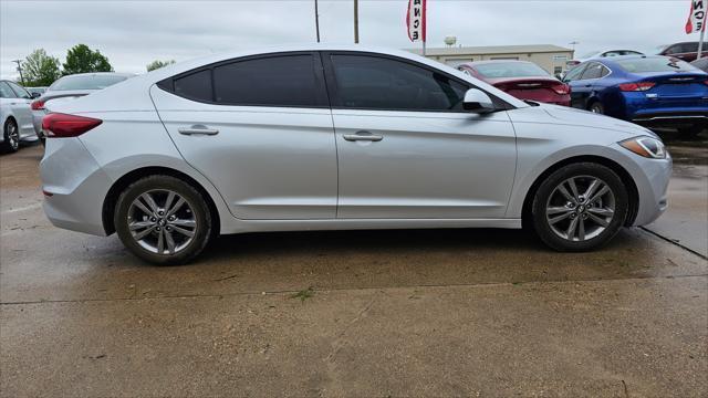 Hyundai Elantra  2017