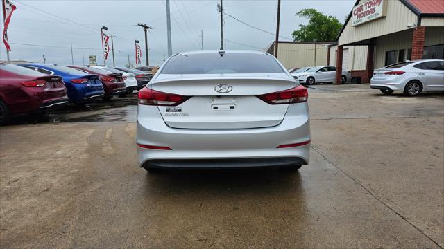 Hyundai Elantra  2017