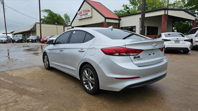 Hyundai Elantra  2017