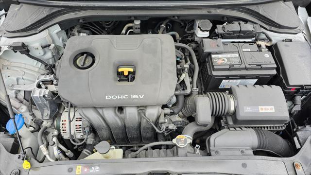 Hyundai Elantra  2017