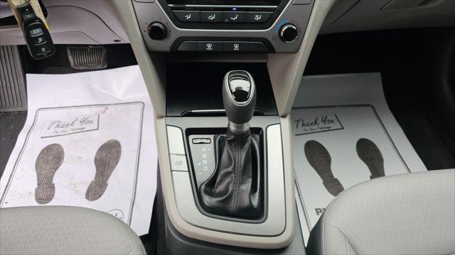 Hyundai Elantra  2017