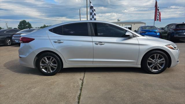 Hyundai Elantra  2017