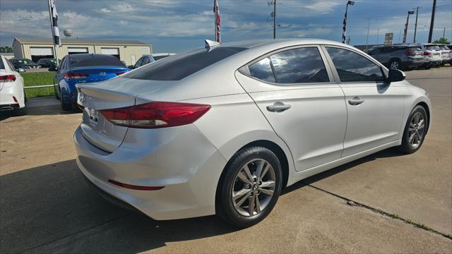 Hyundai Elantra  2017
