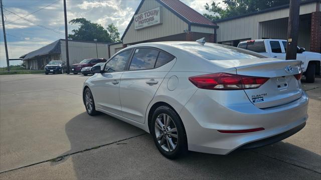 Hyundai Elantra  2017