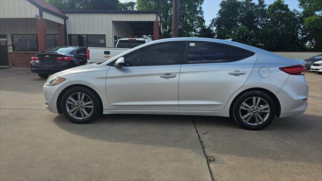 Hyundai Elantra  2017