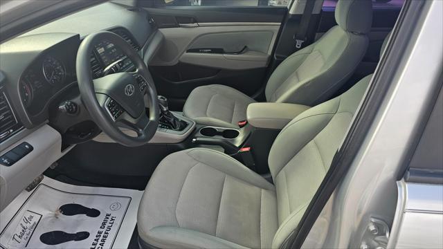 Hyundai Elantra  2017