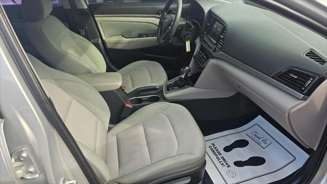 Hyundai Elantra  2017