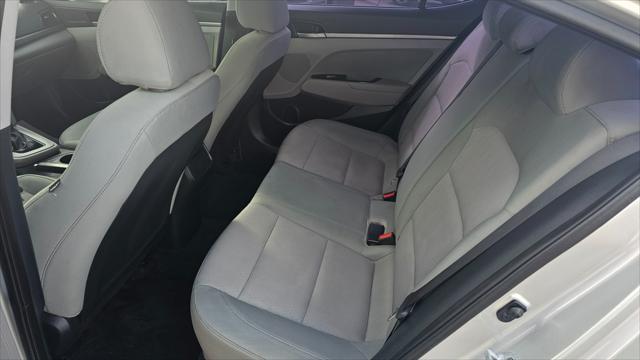 Hyundai Elantra  2017