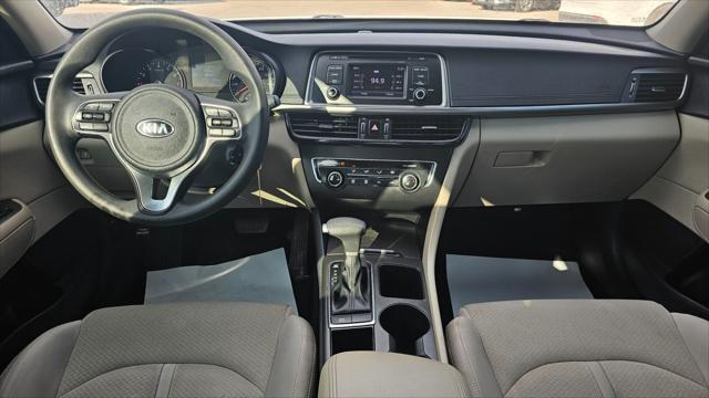 Kia Optima  2017