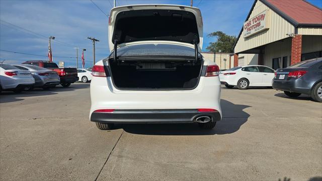 Kia Optima  2017