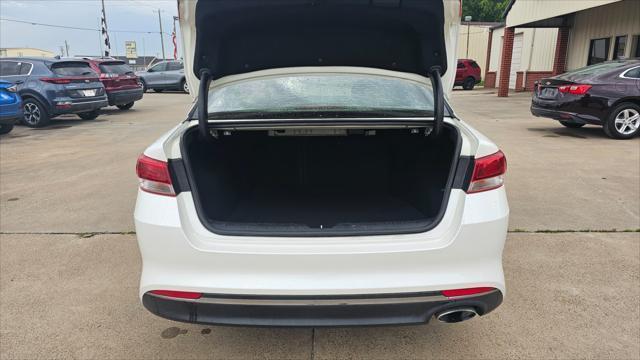 Kia Optima  2017
