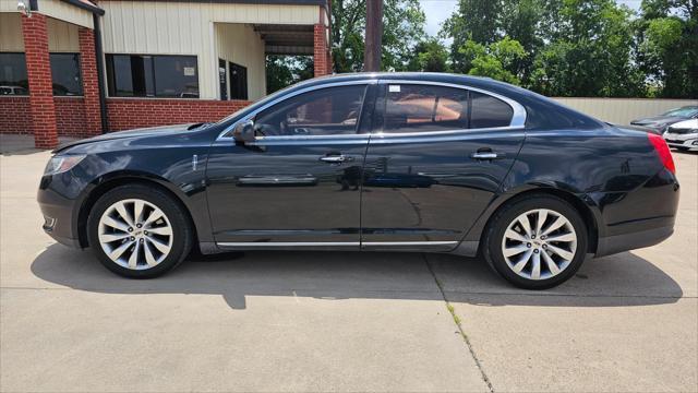 Lincoln MKS  2014