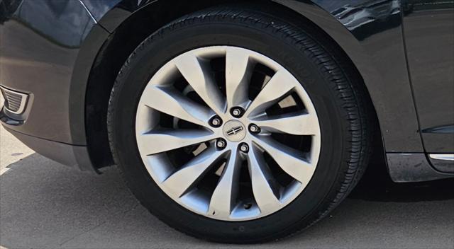 Lincoln MKS  2014
