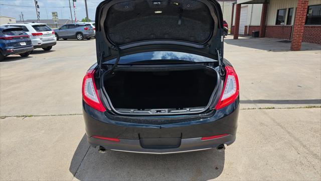 Lincoln MKS  2014