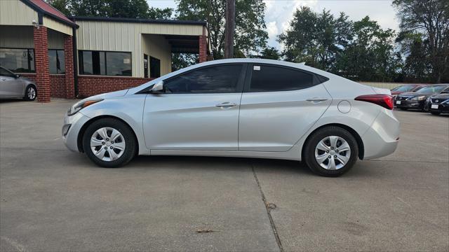 Hyundai Elantra  2016