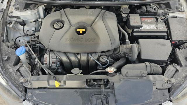 Hyundai Elantra  2016