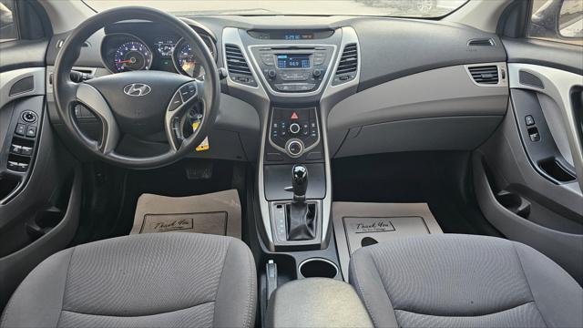 Hyundai Elantra  2016