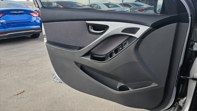 Hyundai Elantra  2016