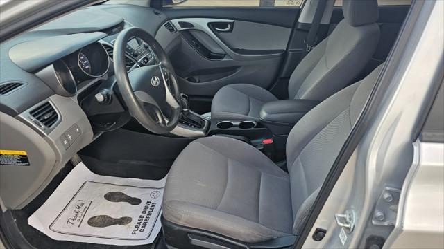 Hyundai Elantra  2016